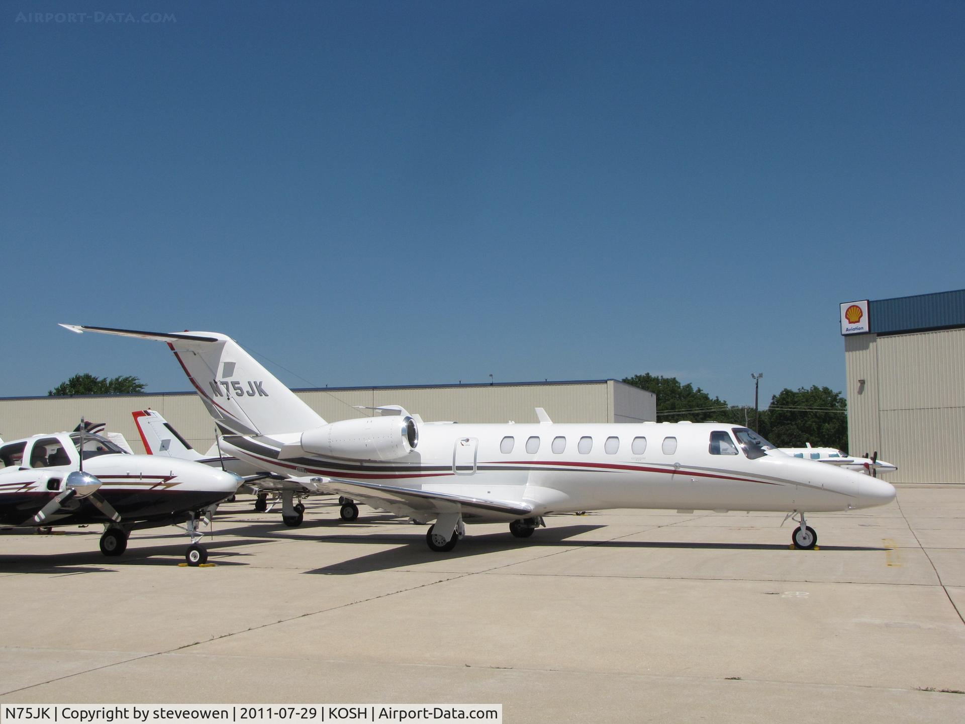 N75JK, 2008 Cessna 525B CitationJet CJ3 C/N 525B-0240, Orion FBO ramp EAA2011