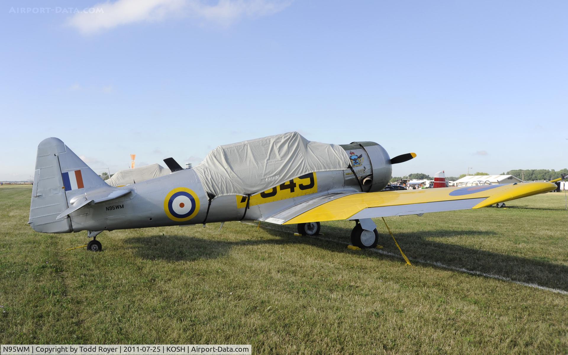 N95WM, 1943 North American AT-6D Texan C/N 8815597, AIRVENTURE 2011