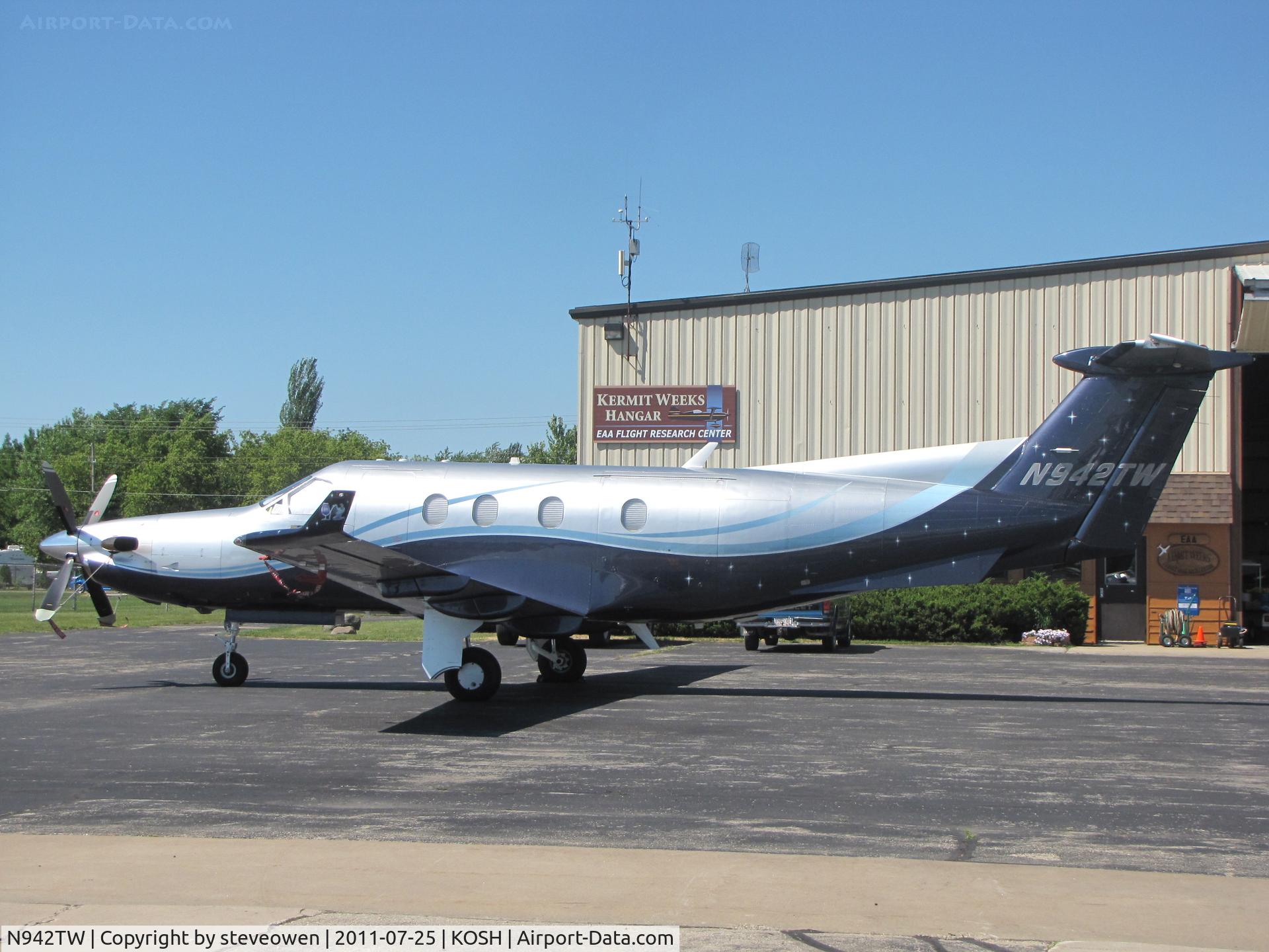 N942TW, 2005 Pilatus PC-12/45 C/N 636, @ 