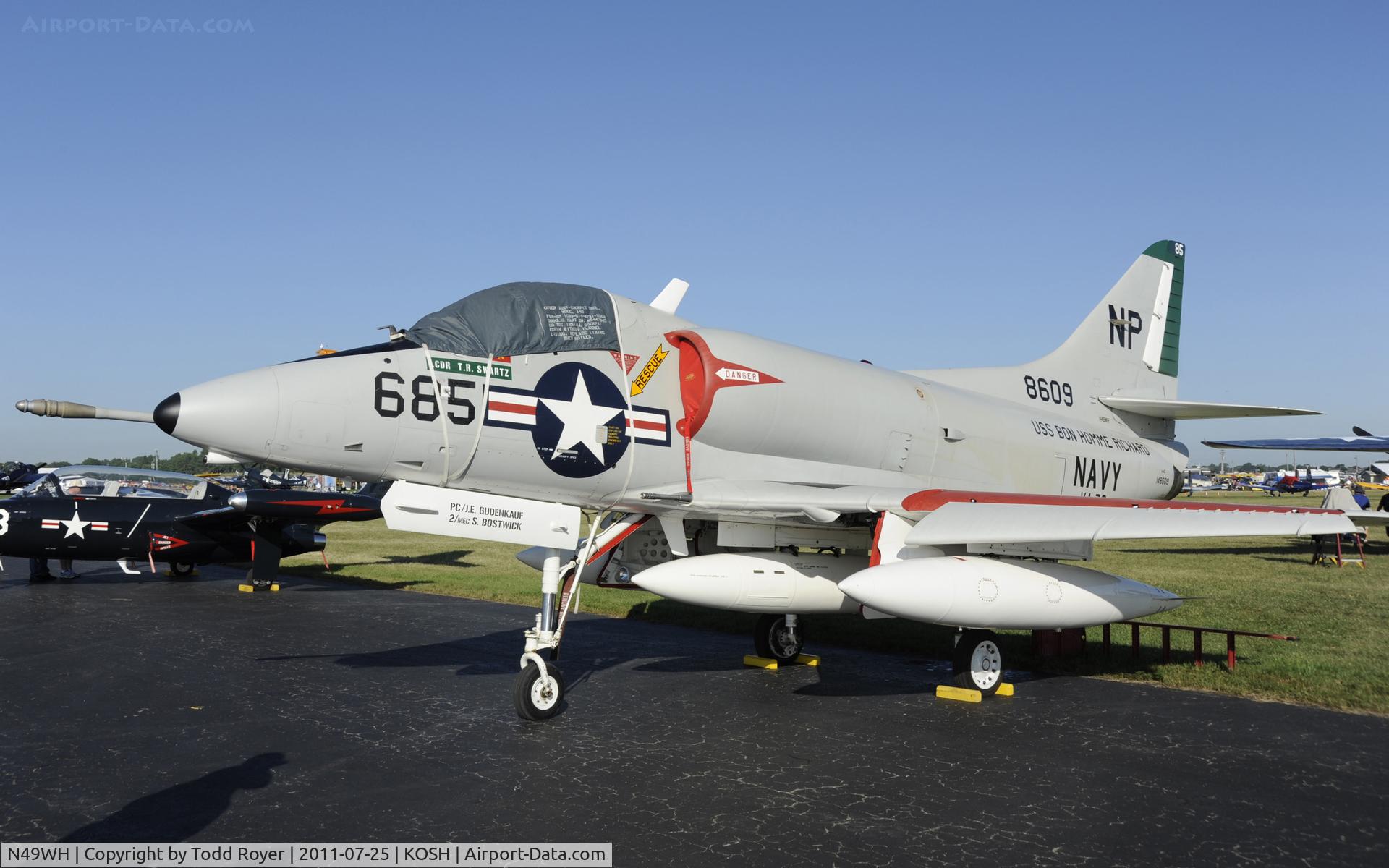 N49WH, 1959 Douglas A-4B Skyhawk C/N 11366, AIRVENTURE 2011