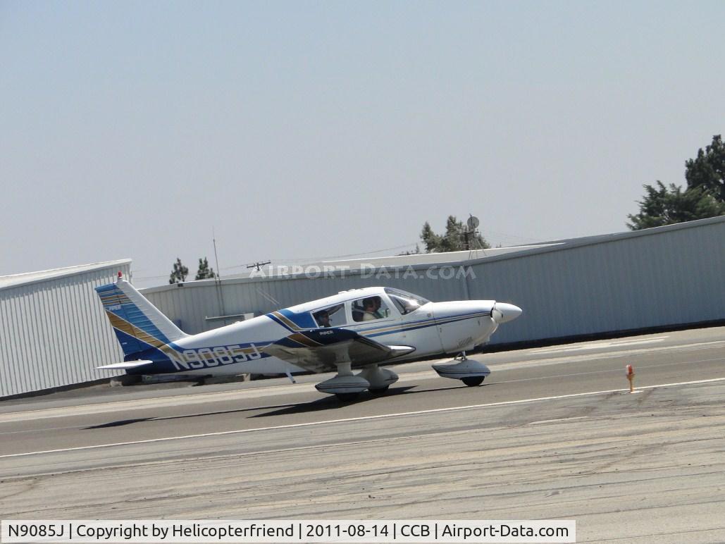 N9085J, 1966 Piper PA-28-180 C/N 28-3122, Starting westerly take off roll