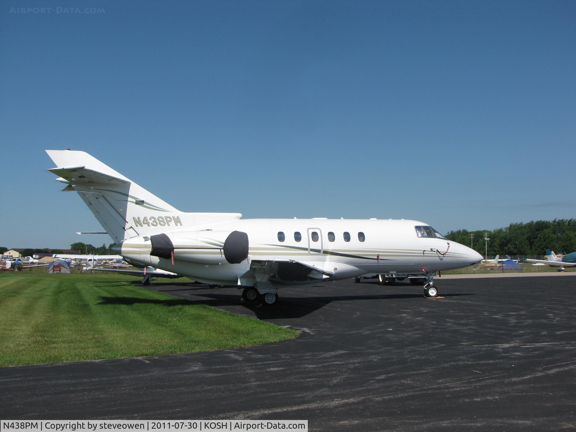 N438PM, 2003 Raytheon Hawker 800XP C/N 258636, parked at the 