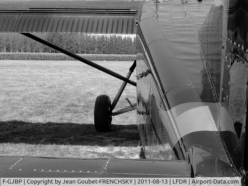 F-GJBP, Pilatus PC-6/B2-H4 Turbo Porter C/N 716, black is black