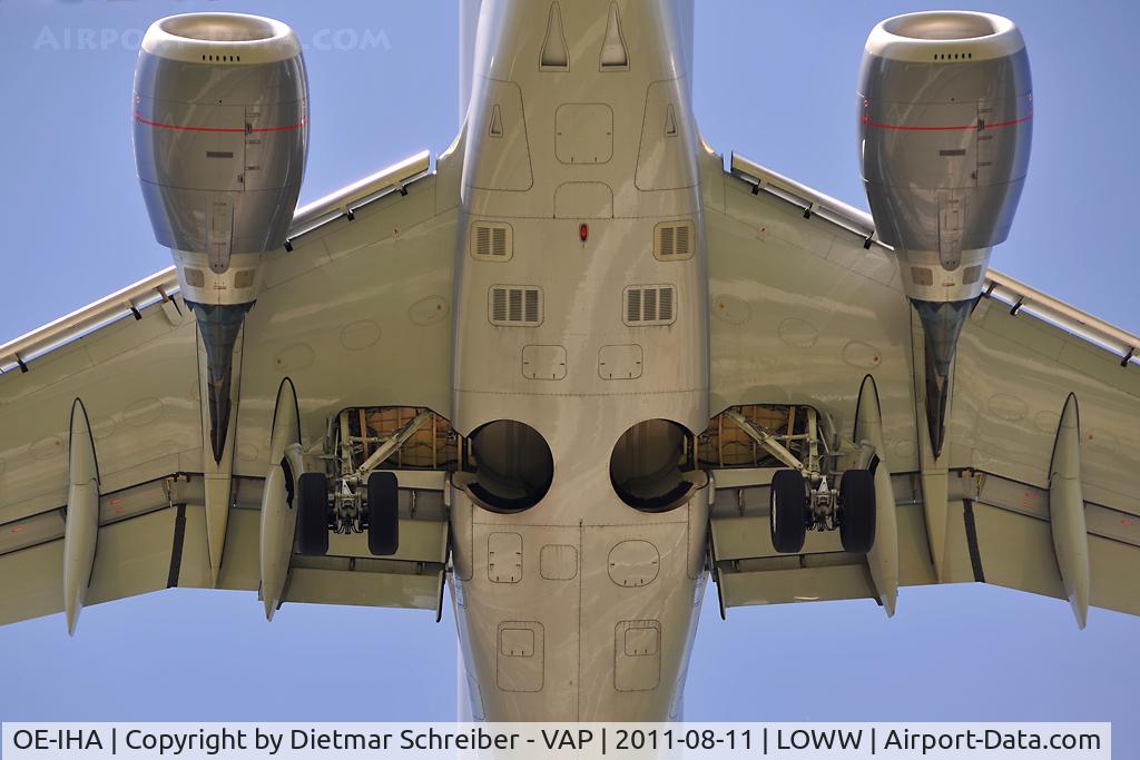 OE-IHA, 2009 Embraer 190LR (ERJ-190-100LR) C/N 19000285, Niki Embraer 190