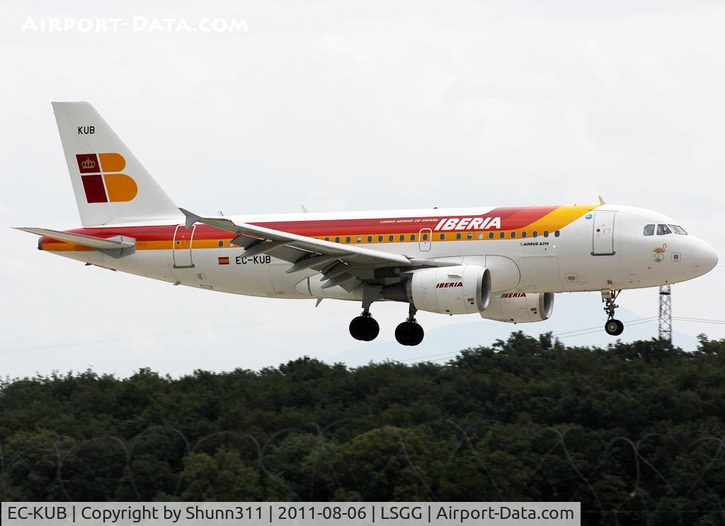 EC-KUB, 2008 Airbus A319-111 C/N 3651, Landing rwy 23