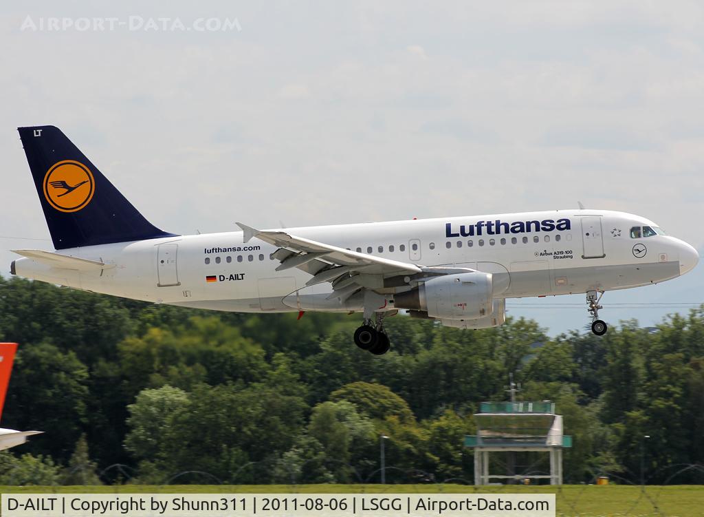 D-AILT, 1997 Airbus A319-114 C/N 738, Landing rwy 23