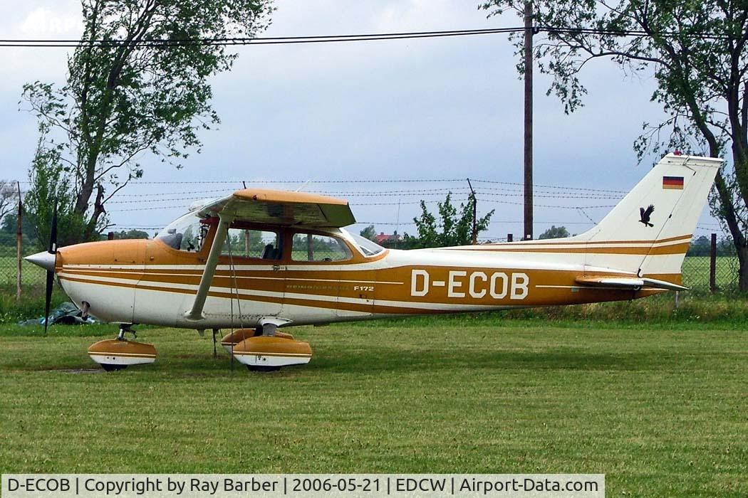 D-ECOB, 1971 Reims F172K Skyhawk C/N 0765, R/Cessna F.172K Skyhawk [0765] Wismar~D 21/05/2006.