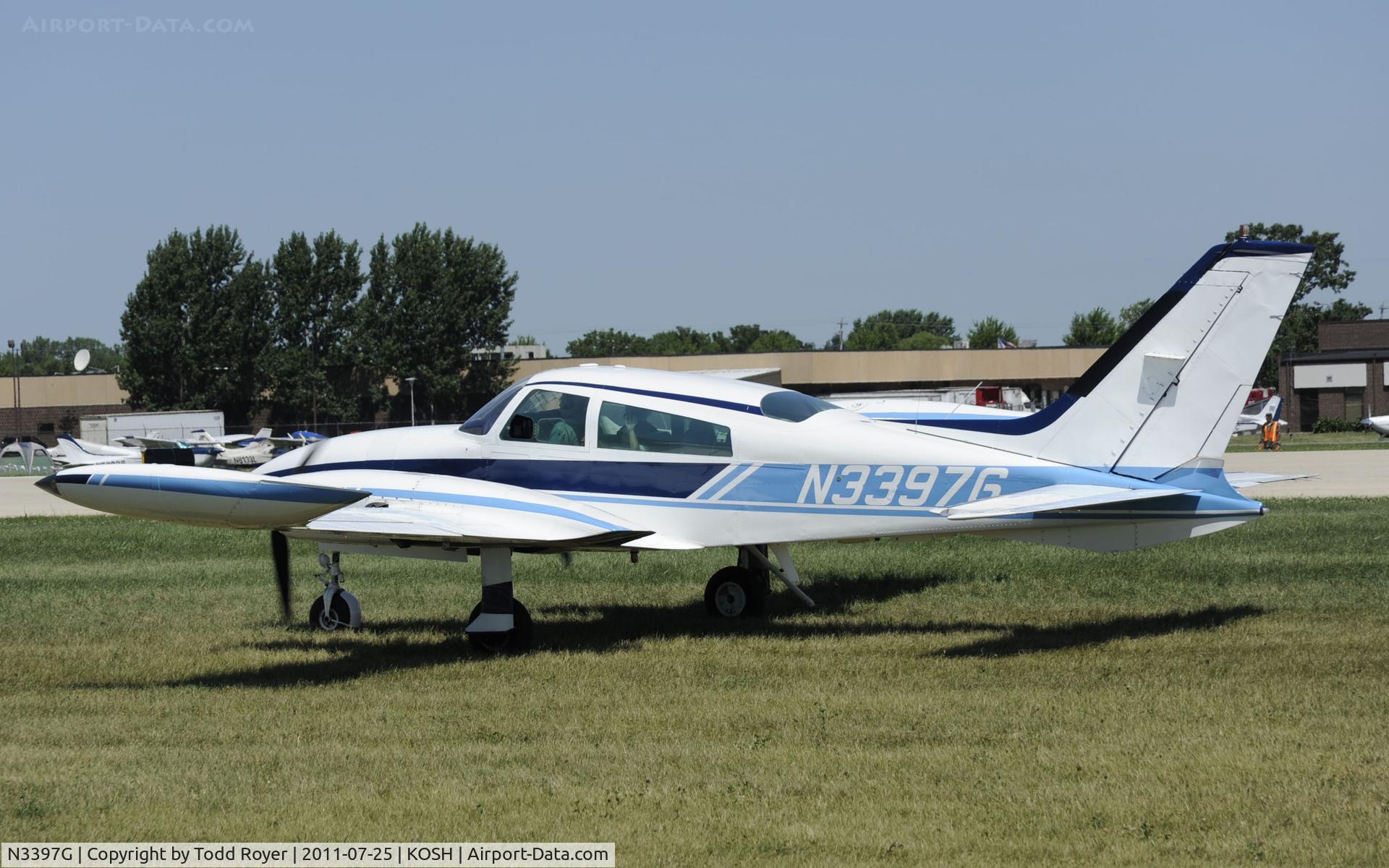 N3397G, 1976 Cessna 310R C/N 310R0821, AIRVENTURE 2011