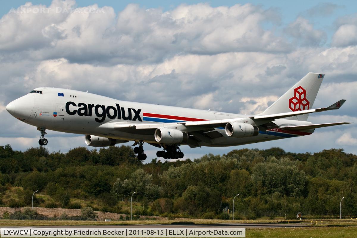 LX-WCV, 2007 Boeing 747-4R7F C/N 35804, on final RW24