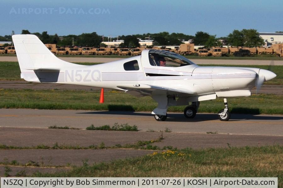 N5ZQ, 2001 Lancair 320 C/N 612-320-358FB, Departing Airventure 2011.