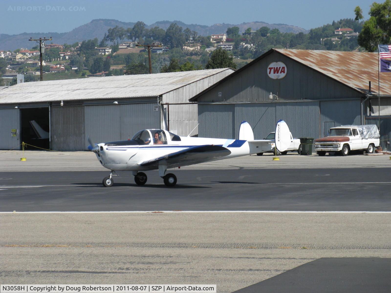 N3058H, 1946 Erco 415C Ercoupe C/N 3683, 1946 ERCO Ercoupe 415-C, Continental C85 85 Hp, taking the active