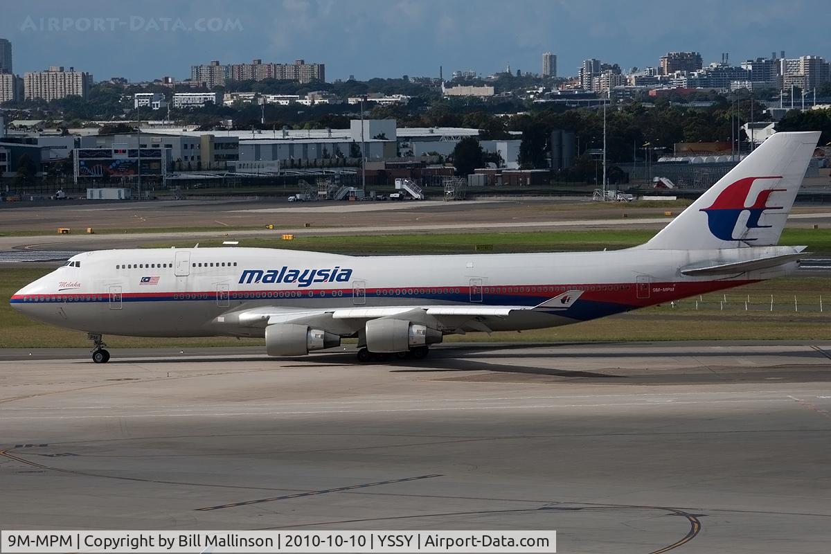 9M-MPM, 1998 Boeing 747-4H6 C/N 28435, taxi to 34R