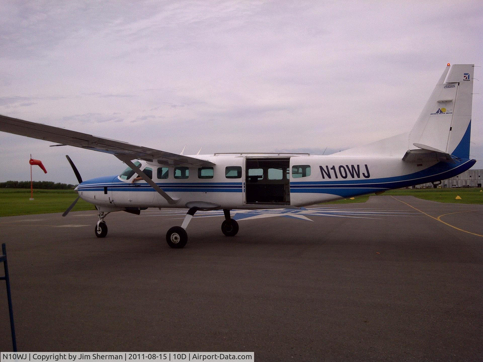 N10WJ, Cessna 208B C/N 208B0717, Westside Skydivers, Winsted, MN