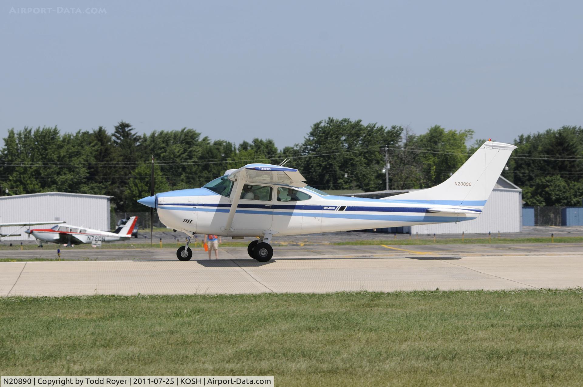 N20890, 1972 Cessna 182P Skylane C/N 18261289, AIRVENTURE 2011