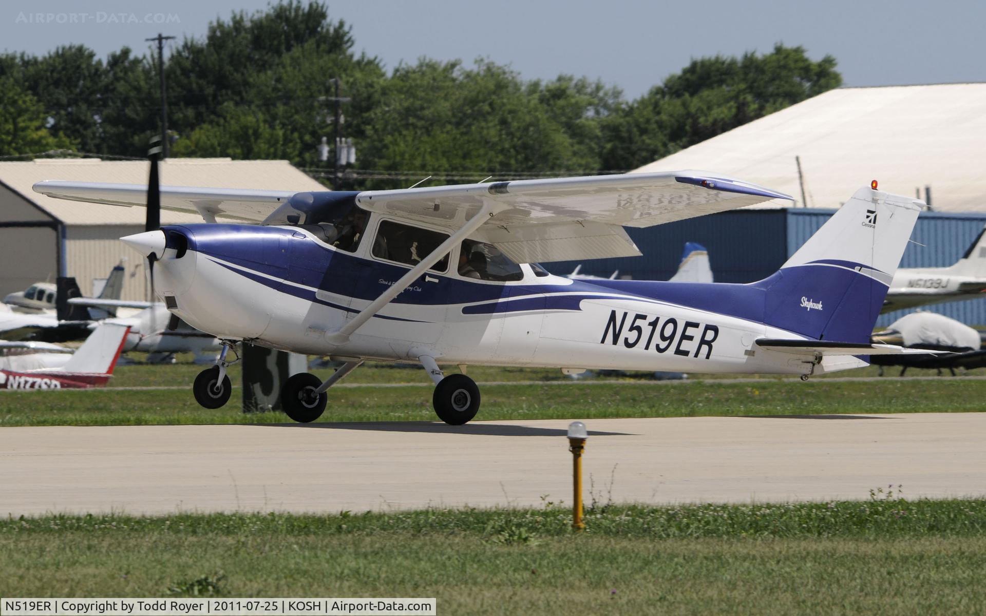 N519ER, 2002 Cessna 172S C/N 172S9107, AIRVENTURE 2011