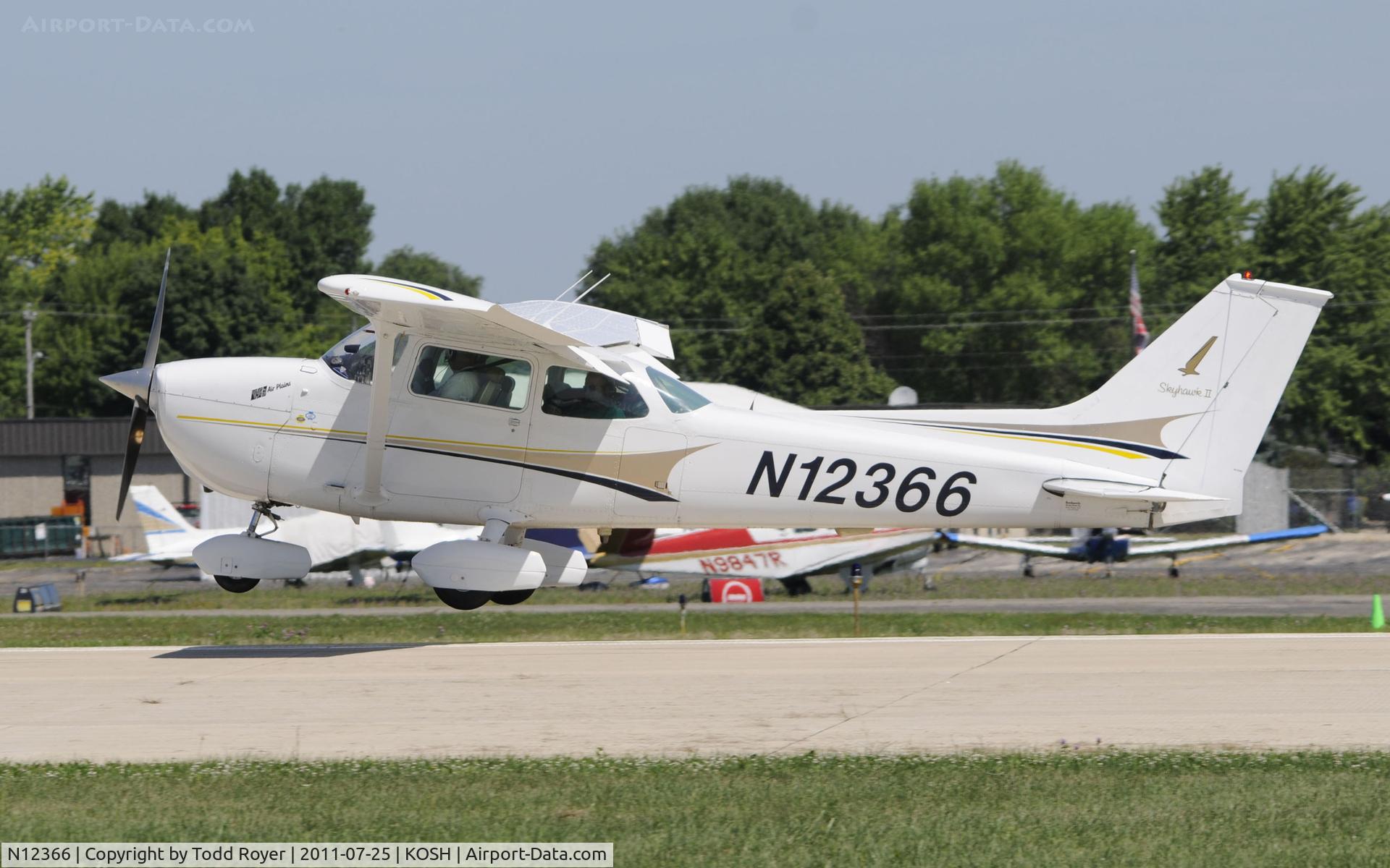 N12366, 1973 Cessna 172M C/N 17261951, AIRVENTURE 2011