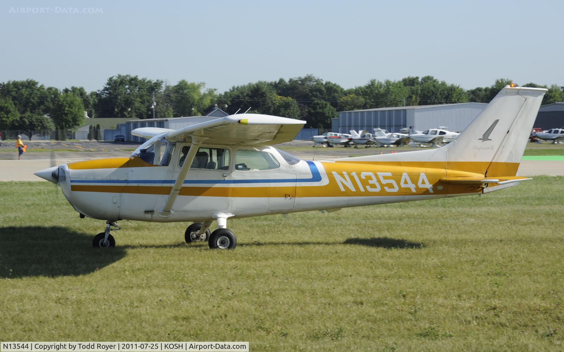 N13544, 1973 Cessna 172M C/N 17262837, AIRVENTURE 2011