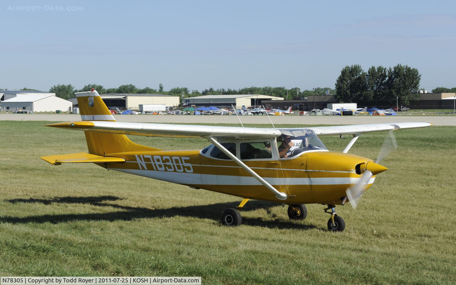 N78305, 1968 Cessna 172K Skyhawk C/N 17257562, AIRVENTURE 2011