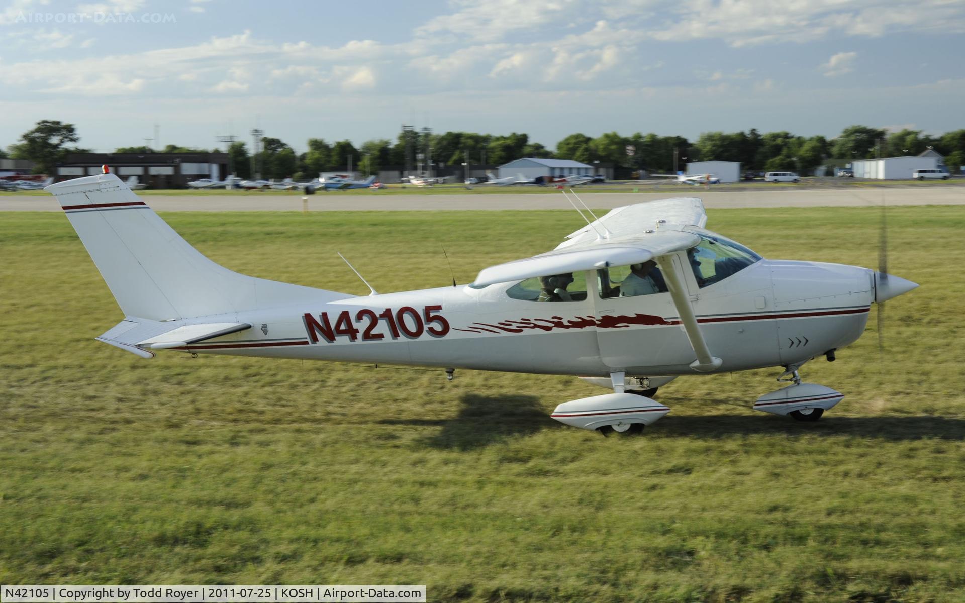 N42105, 1968 Cessna 182L Skylane C/N 18258854, AIRVENTURE 2011