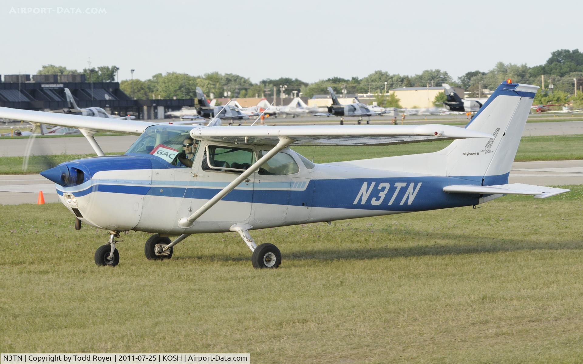 N3TN, 1974 Cessna 172M C/N 17263547, AIRVENTURE 2011