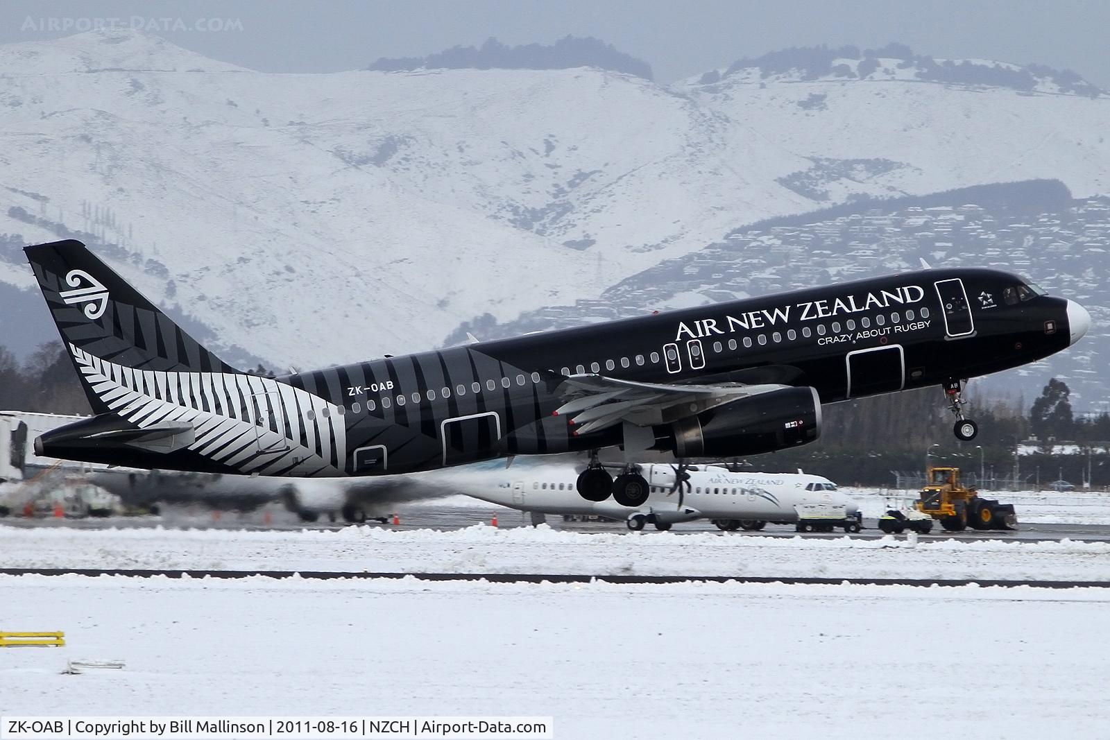 ZK-OAB, 2010 Airbus A320-232 C/N 4553, nice contrast