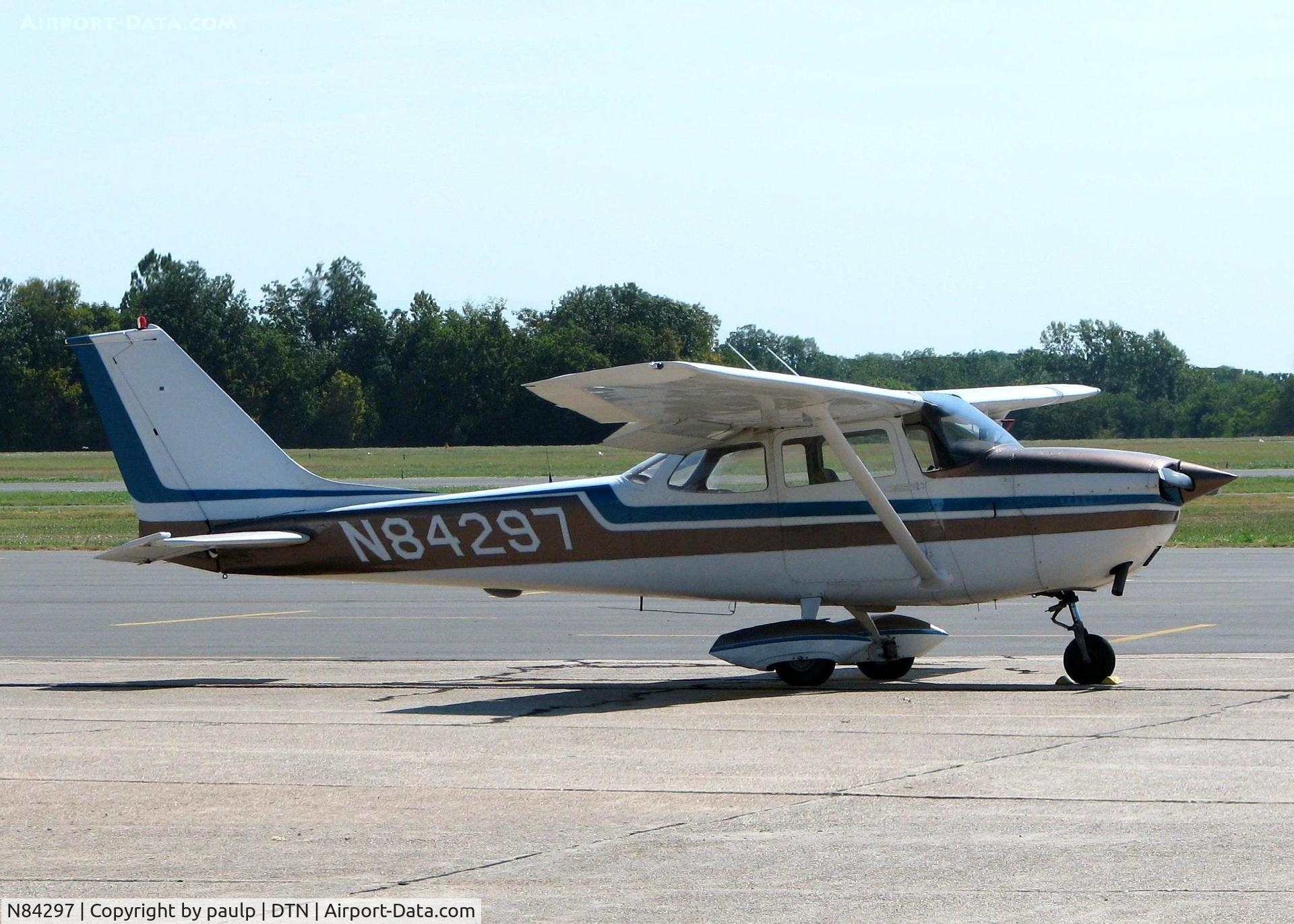 N84297, 1969 Cessna 172K Skyhawk C/N 17258412, At Downtown Shreveport.
