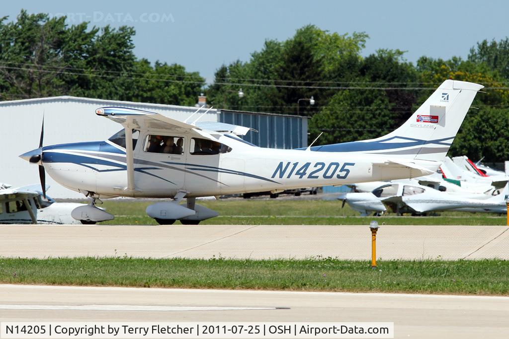 N14205, 2007 Cessna 182T Skylane C/N 18281889, 2007 Cessna 182T, c/n: 18281889 at 2011 Oshkosh