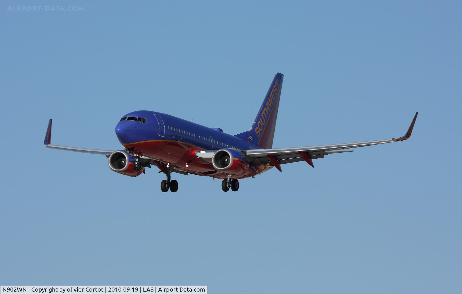 N902WN, 2007 Boeing 737-7H4 C/N 36615, landing at las vegas