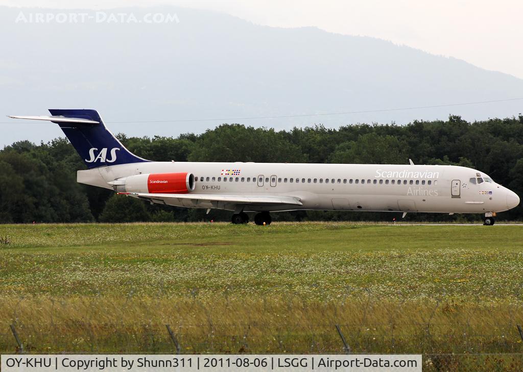 OY-KHU, 1991 McDonnell Douglas MD-87 (DC-9-87) C/N 53336, Ready for take off rwy 23