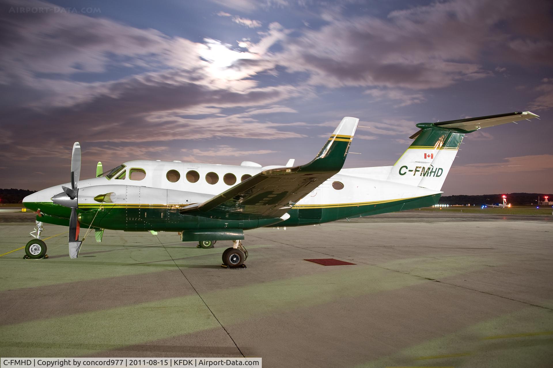 C-FMHD, 1992 Beech Super King Air 350 C/N FL-87, C-FMHD  Beech B350 King Air  KFDK  20110815