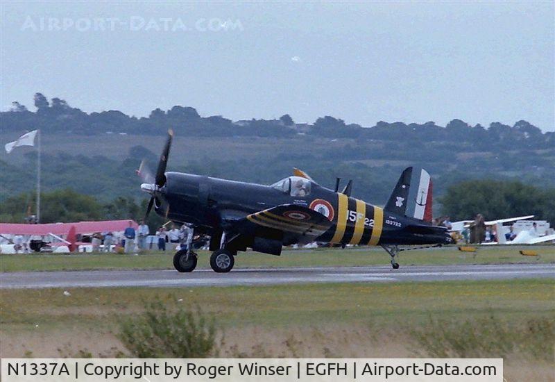 N1337A, 1952 Vought F4U-7 Corsair C/N 977, Coded 15F22. Representing a French Navy Corsair from 15 Flotille. Displayed at the Swansea Airport Airshow in 1989.