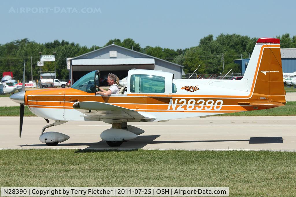 N28390, 1977 Grumman American AA-5B Tiger C/N AA5B0587, 1977 Grumman American Avn. Corp. AA-5B, c/n: AA5B0587 at 2011 Oshkosh