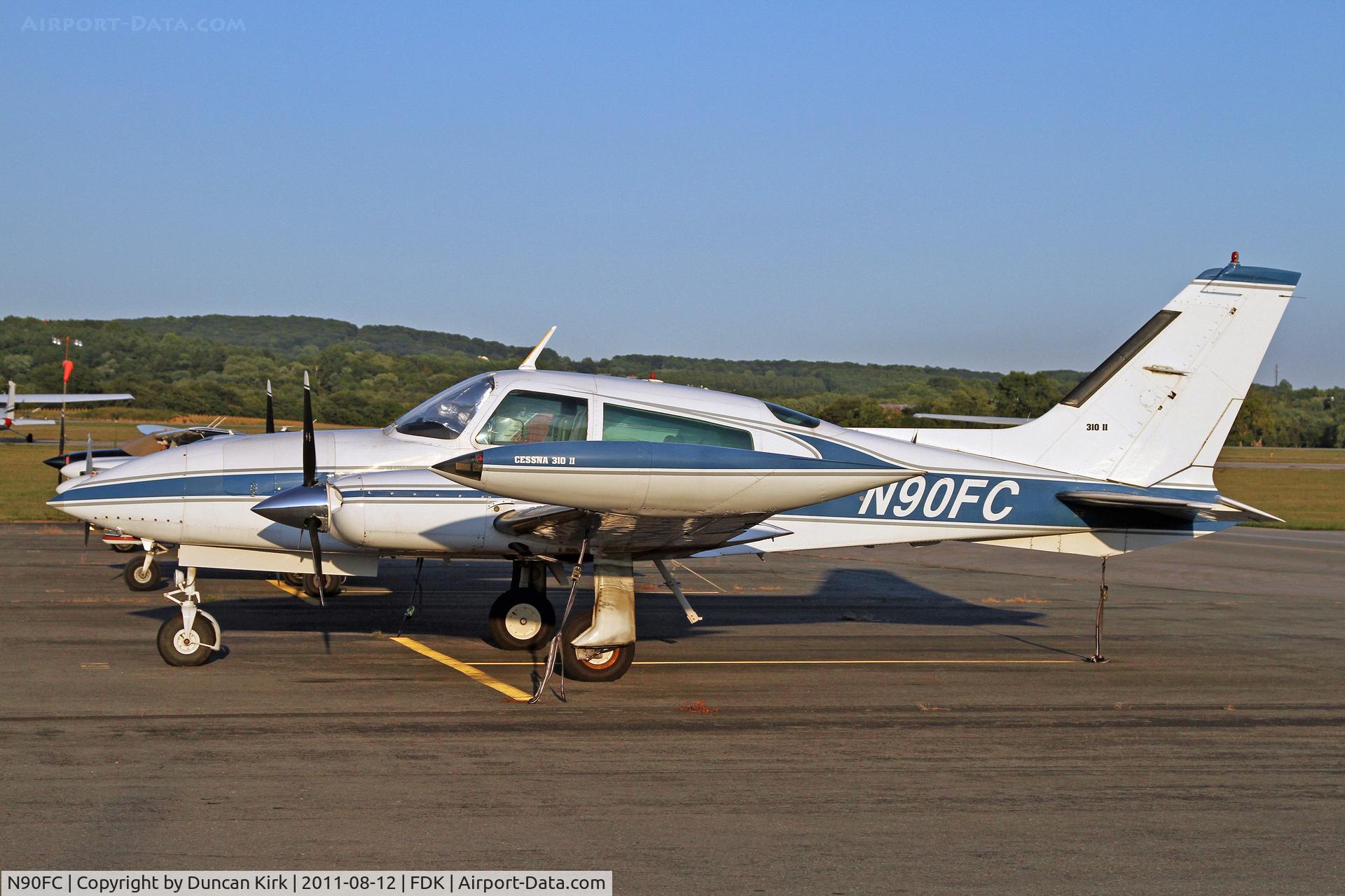 N90FC, Cessna 310R C/N 310R1838, The sleek lines of the later Cessna 310 model