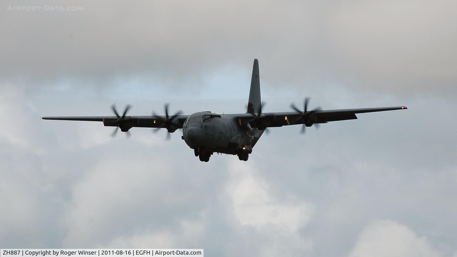 ZH887, 1999 Lockheed Martin C-130J Hercules C.5 C/N 382-5485, RAF Brize Norton based Hercules C.5 coded 887 on practice approach to Runway 22. Note a refueling probe has been fitted.