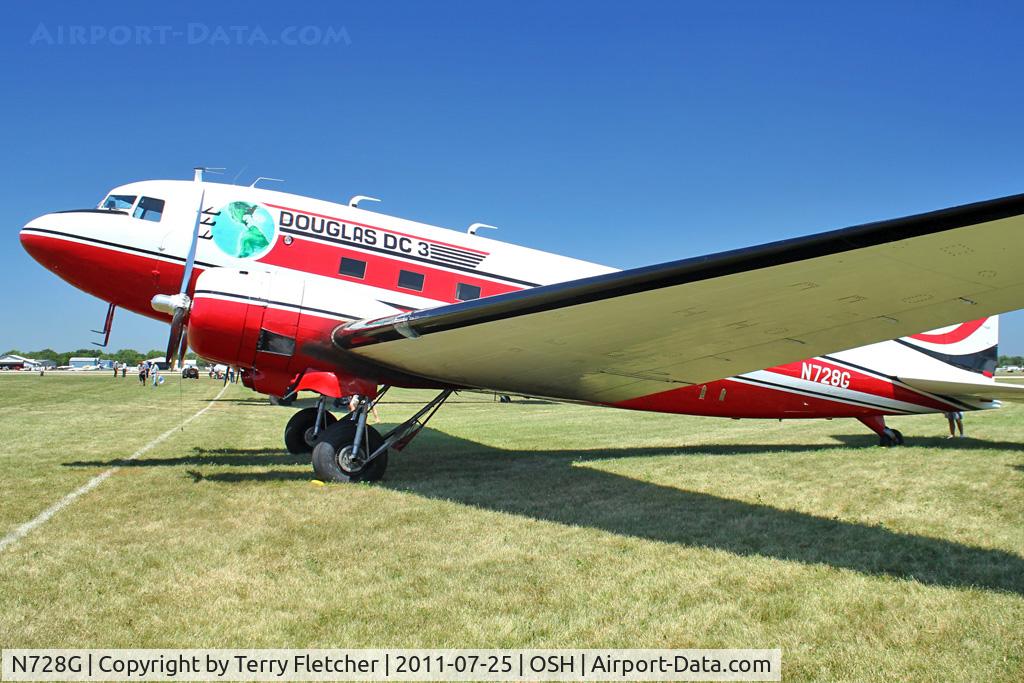 N728G, 1942 Douglas DC-3C (C-47-DL) C/N 4359, 1942 Douglas DC3C, c/n: 4359 ex USAF 41-7860
at 2011 Oshkosh