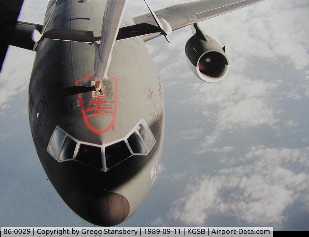 86-0029, 1986 McDonnell Douglas KC-10A Extender C/N 48242, Refuel practice with another KC-10 after a mission to refuel 3 C-141 cargo planes on the east coast.