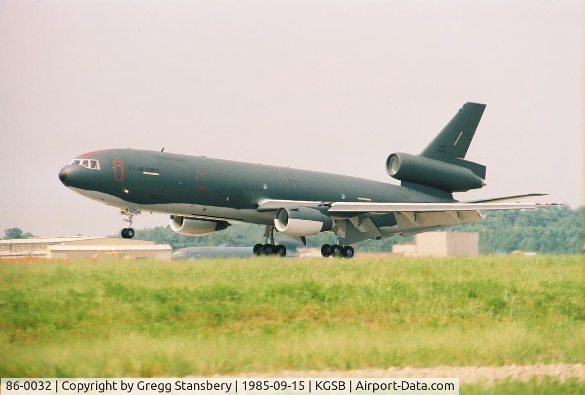 86-0032, 1986 McDonnell Douglas KC-10A Extender C/N 48245, KC-10 taking off from Seymour Johnson AFB, NC.