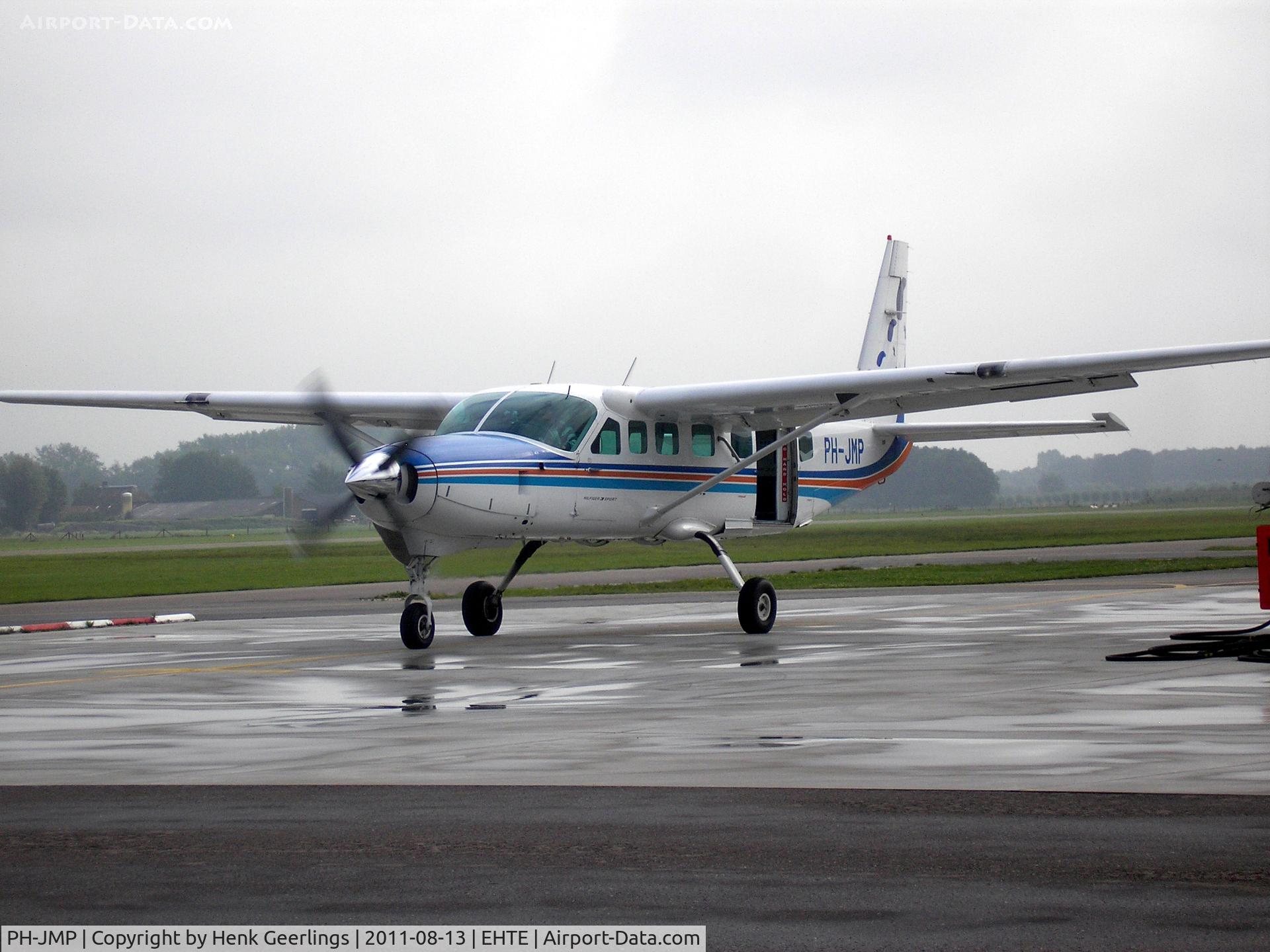 PH-JMP, 1997 Cessna 208B Supervan 900 C/N 208B-0583, Owner: Nationaal Parachutisten Centrum Teuge - National Para Center - Teuge