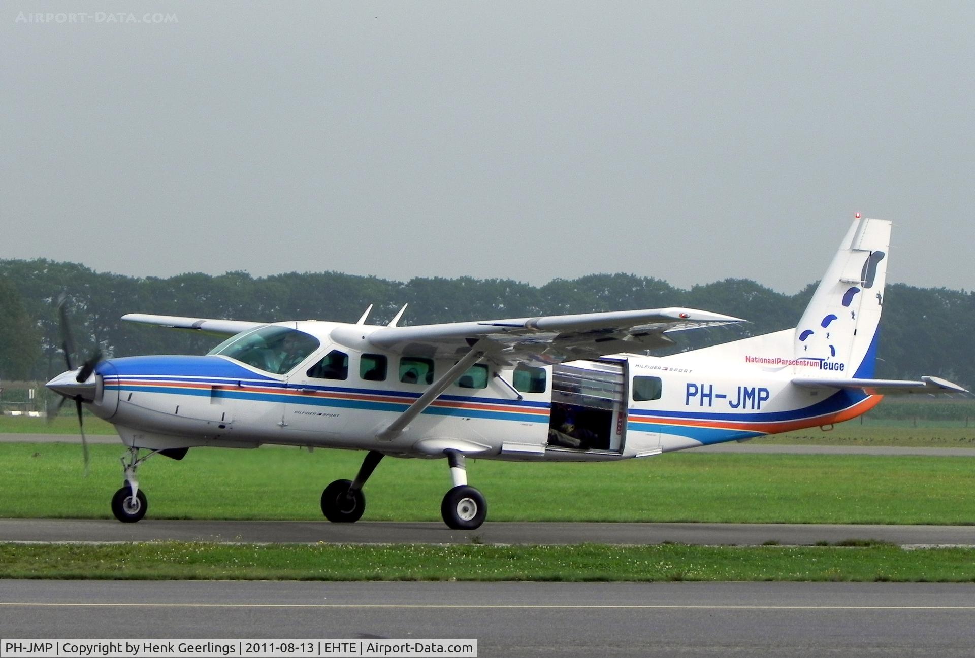 PH-JMP, 1997 Cessna 208B Supervan 900 C/N 208B-0583, Owner: Nationaal Parachutisten Centrum Teuge - National Para Center - Teuge