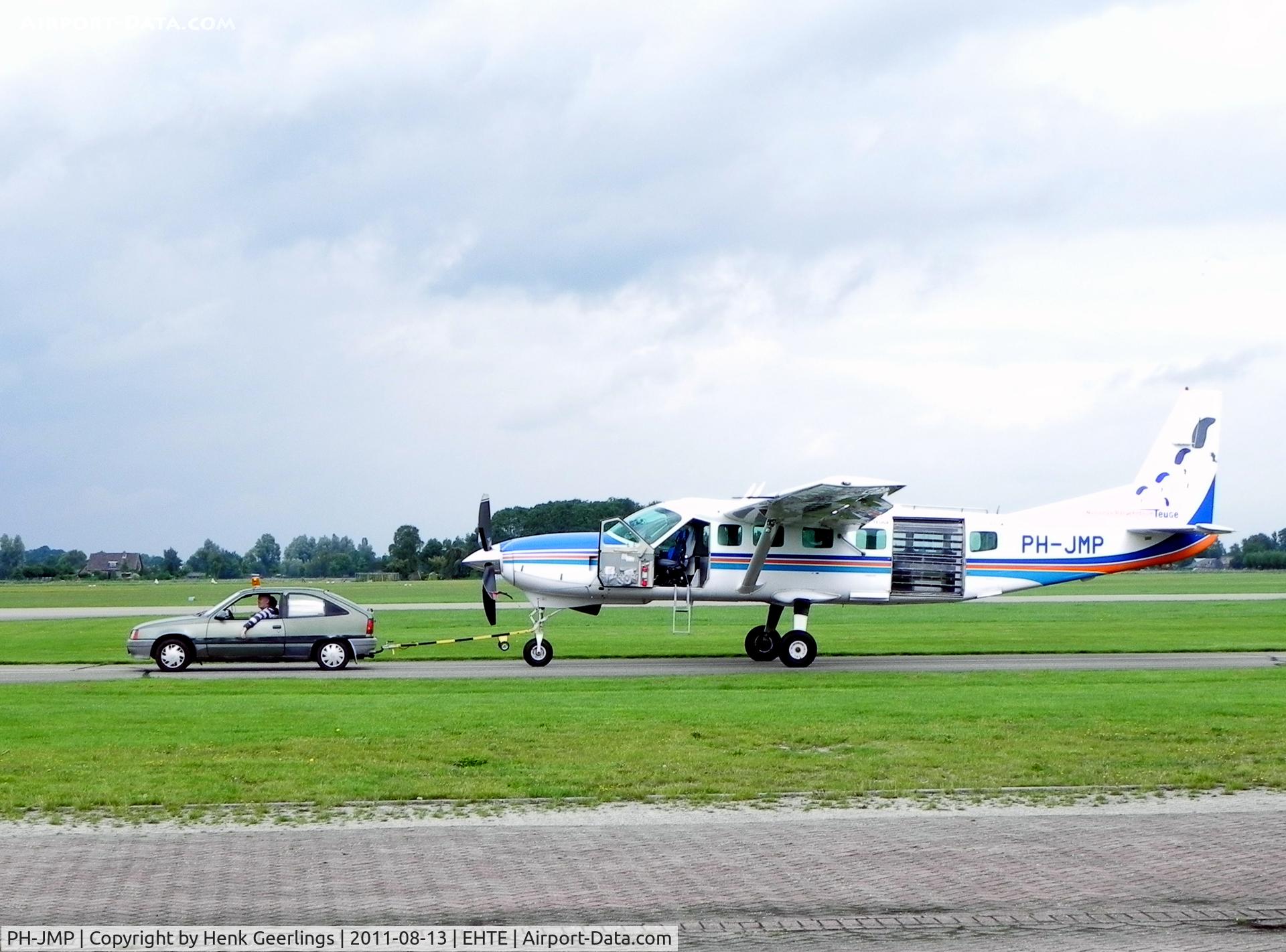 PH-JMP, 1997 Cessna 208B Supervan 900 C/N 208B-0583, Owner: Nationaal Parachutisten Centrum Teuge - National Para Center - Teuge