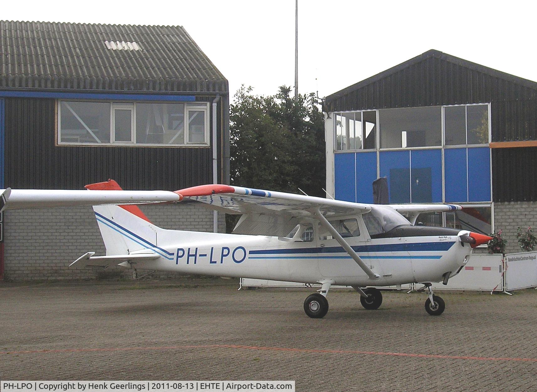 PH-LPO, Reims F172M ll Skyhawk C/N 1500, Teuge Airport. Cessna Skyhawk II
