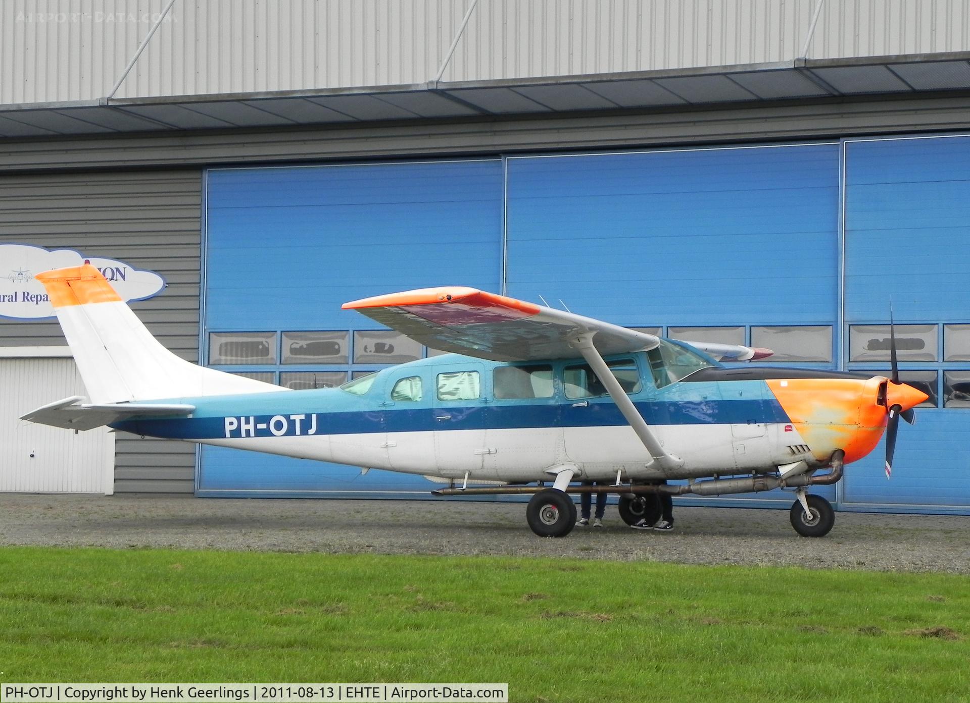 PH-OTJ, 1980 Cessna T207A Turbo Skywagon 8 C/N 20700590, Cessna Turbo Skywagon