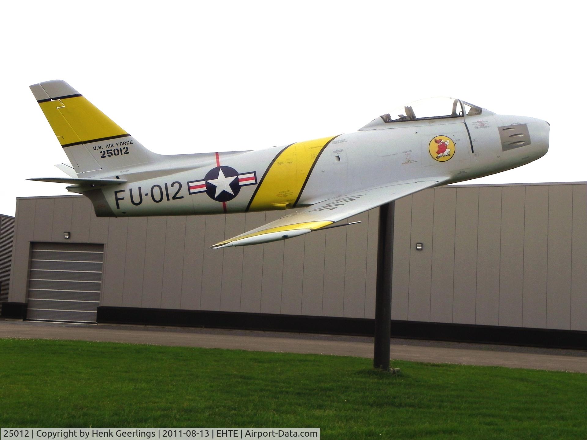 25012, Canadair CL-13B Sabre 6 C/N S6-1704, Gate Guard Sabre. ex Luftwaffe JC-240