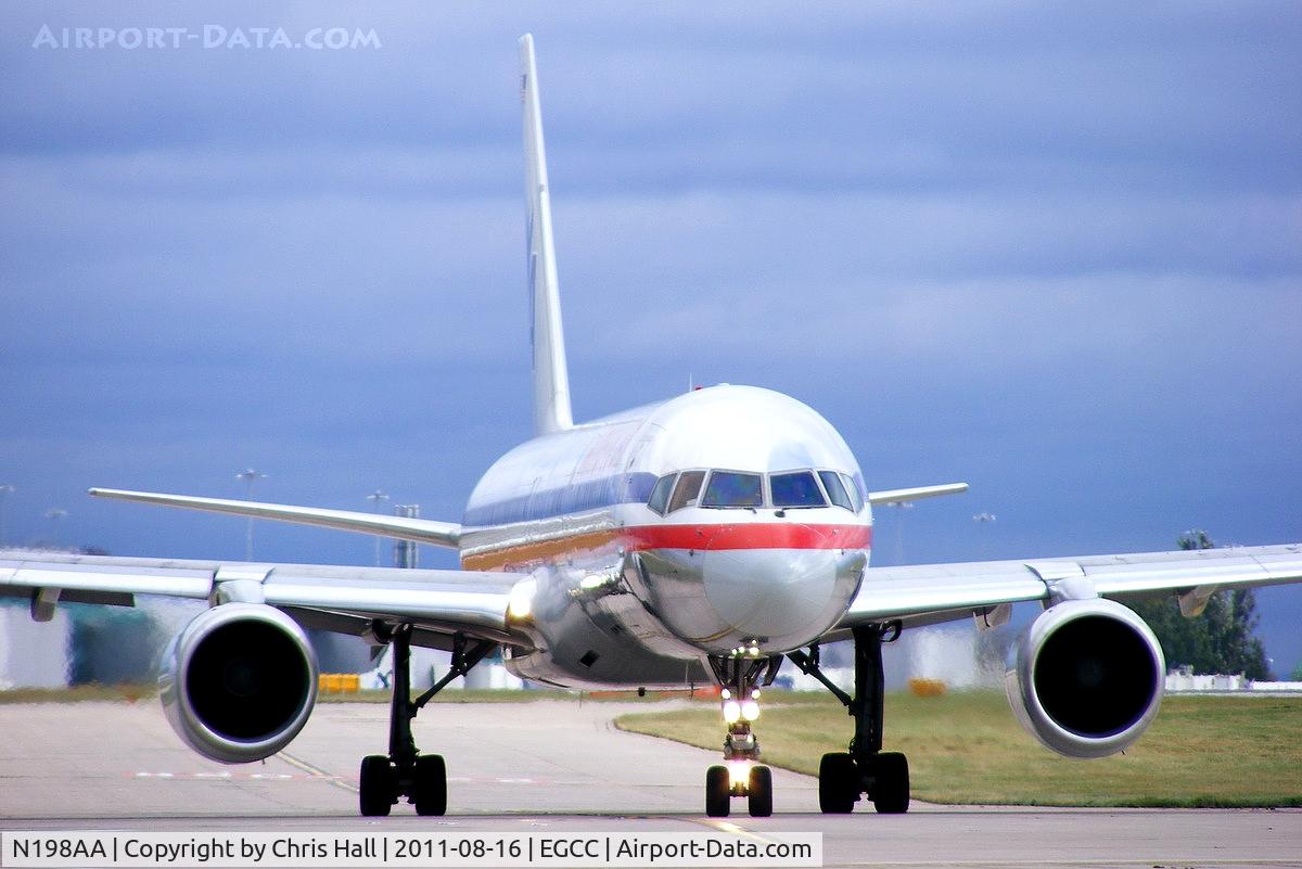 N198AA, 2001 Boeing 757-223 C/N 32392, American Airlines