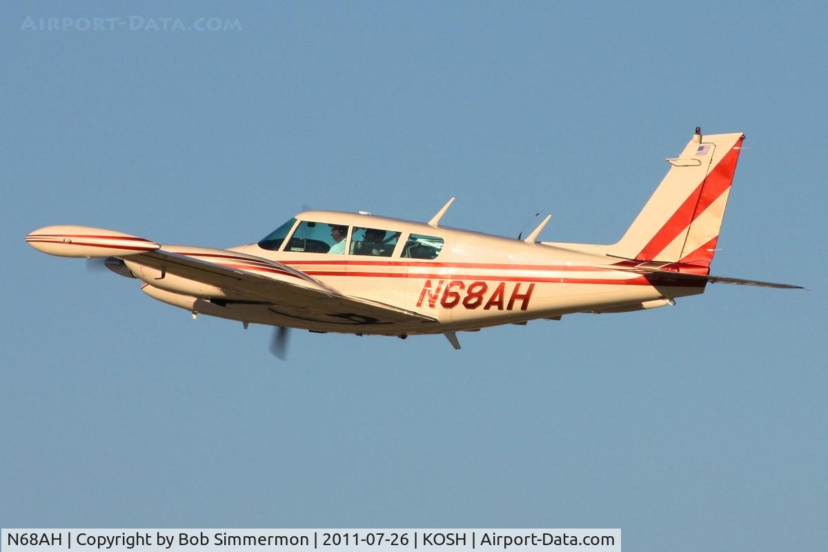 N68AH, 1968 Piper PA-30 Twin Comanche Twin Comanche C/N 30-1685, Departing Airventure 2011.