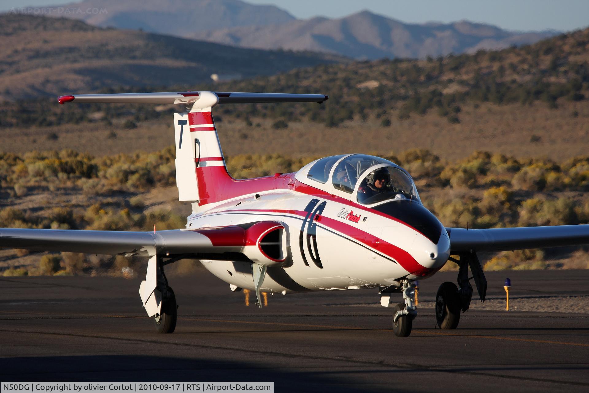 N50DG, 1968 Aero L-29 Delfin C/N 2817, nice light in the evening on this L-29