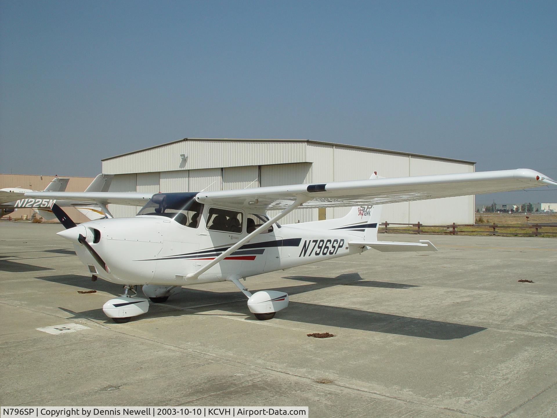 N796SP, 2001 Cessna 172S C/N 172S8720, N796SP Hollister, CA KCVH 10-12-2003