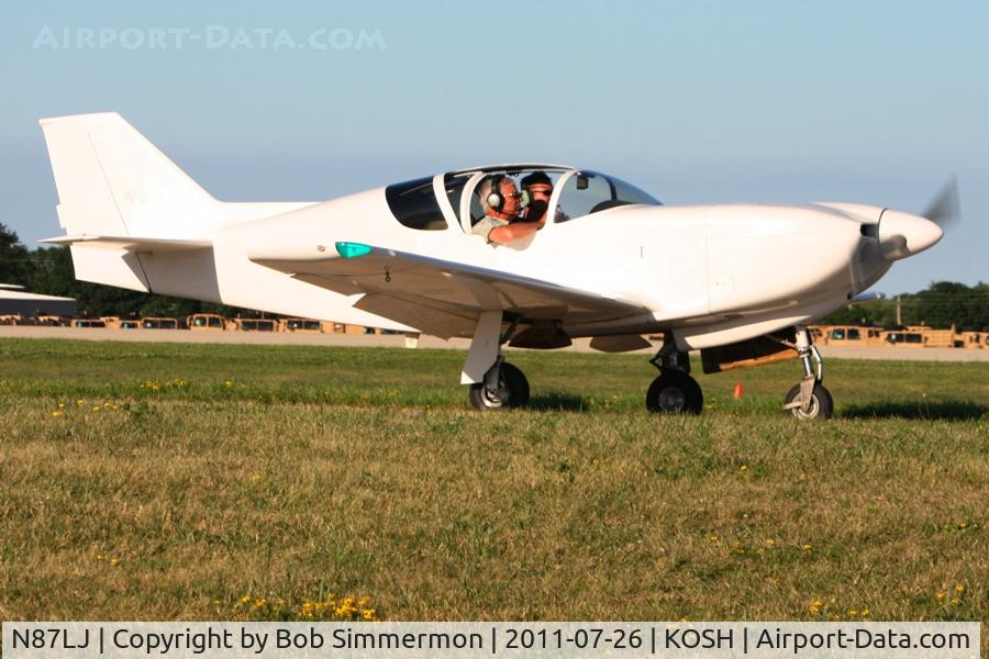 N87LJ, 1988 Stoddard-Hamilton Glasair RG C/N SN-487R, Departing Airventure 2011.