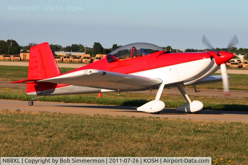 N88XL, 2006 Vans RV-8 C/N 81828, Departing Airventure 2011.