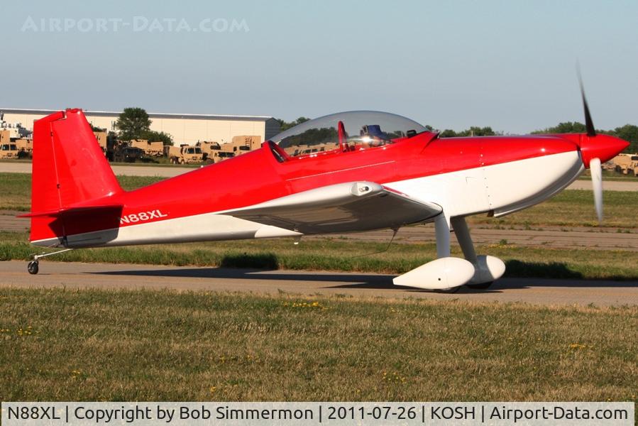 N88XL, 2006 Vans RV-8 C/N 81828, Departing Airventure 2011.